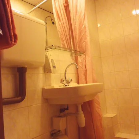 Otel Nadia