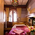 نادية أمستردام