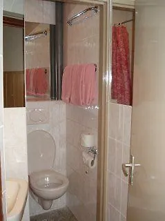 نادية أمستردام