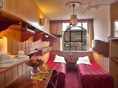 Otel Nadia